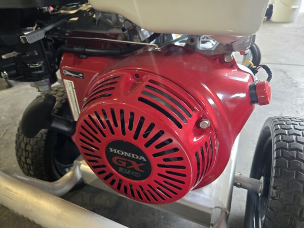 BE 4.2gpm@4200psi Roller Cart with Honda Engine/Comet Pump - Image 3